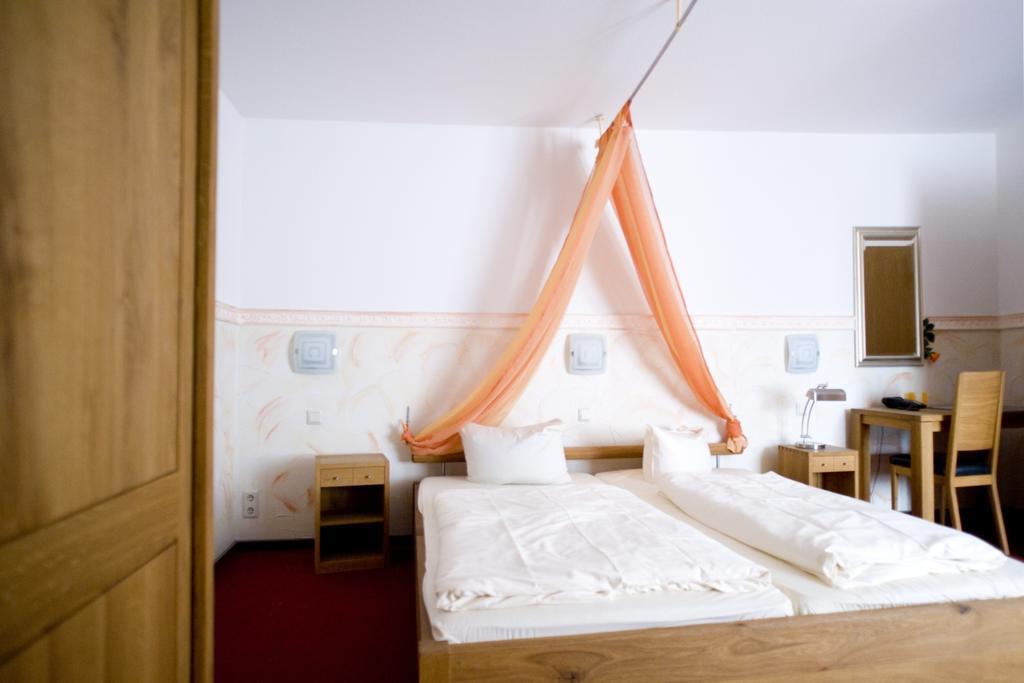 Hotel Flora Доргмаген Стая снимка